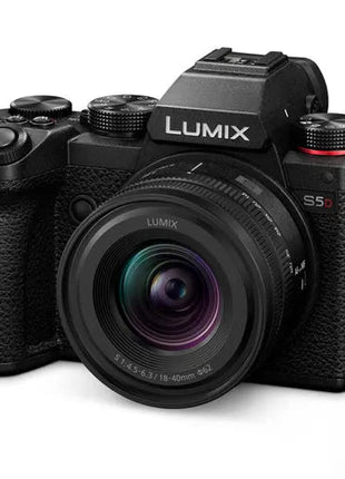 Panasonic LUMIX S5D + 18-40 mm F/4,5-6,3
